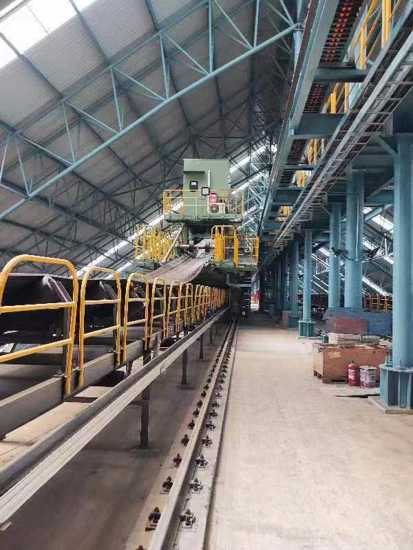 Environmental protection mine unloading truck